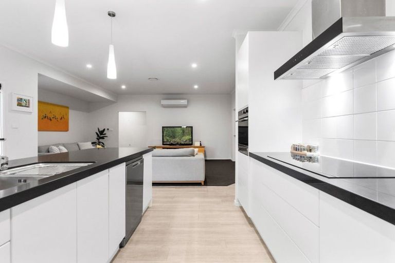 Photo of property in 57 Te Kio Crescent, Papamoa Beach, Papamoa, 3118