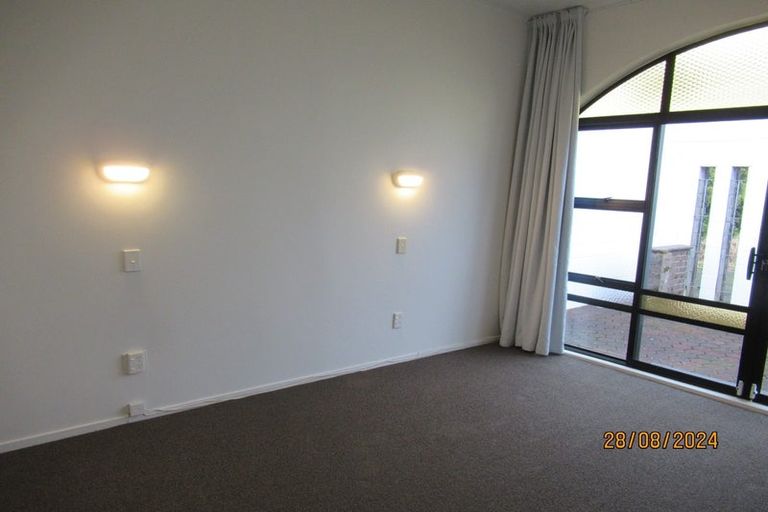Photo of property in 90 Royal Road, Massey, Auckland, 0614