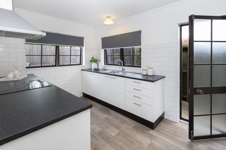 Photo of property in 1/50 Wellington Street, Howick, Auckland, 2014