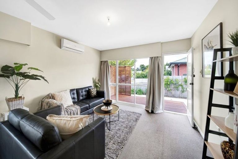 Photo of property in 1/23 Landsdowne Terrace, Cashmere, Christchurch, 8022
