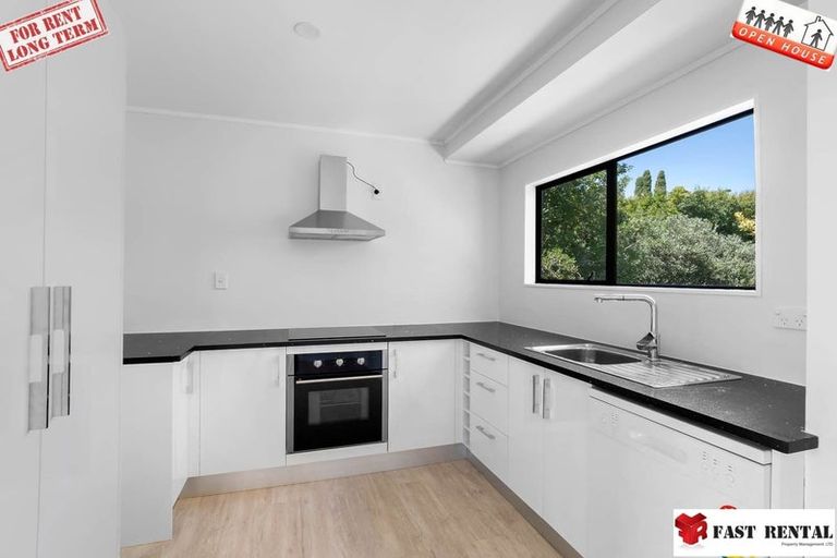 Photo of property in 16 Arde Place, Massey, Auckland, 0614