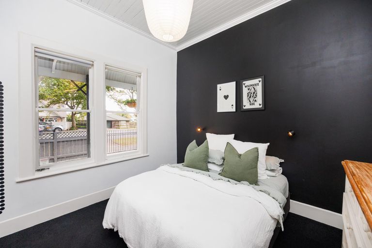 Photo of property in 97 Victoria Avenue, Palmerston North, 4410