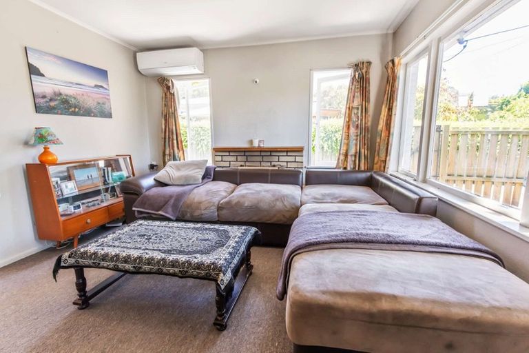 Photo of property in 26 Island View Road, Western Heights, Rotorua, 3015