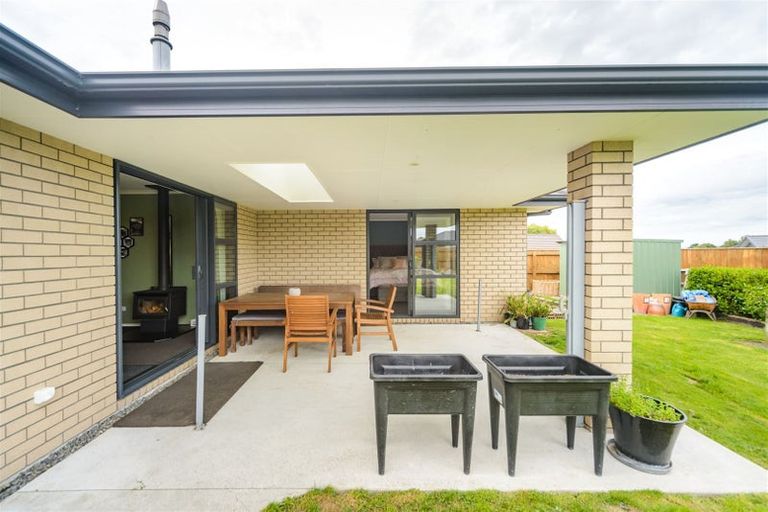 Photo of property in 27 Macdonald Heights, Feilding, 4702