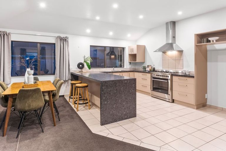 Photo of property in 26 Cottonwood Close, Paraparaumu Beach, Paraparaumu, 5032