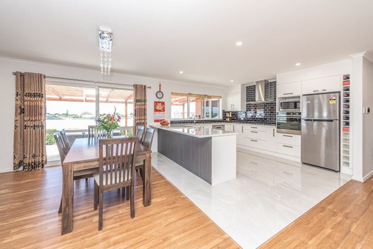 Photo of property in 35 Magnolia Crescent, Tawhero, Whanganui, 4501