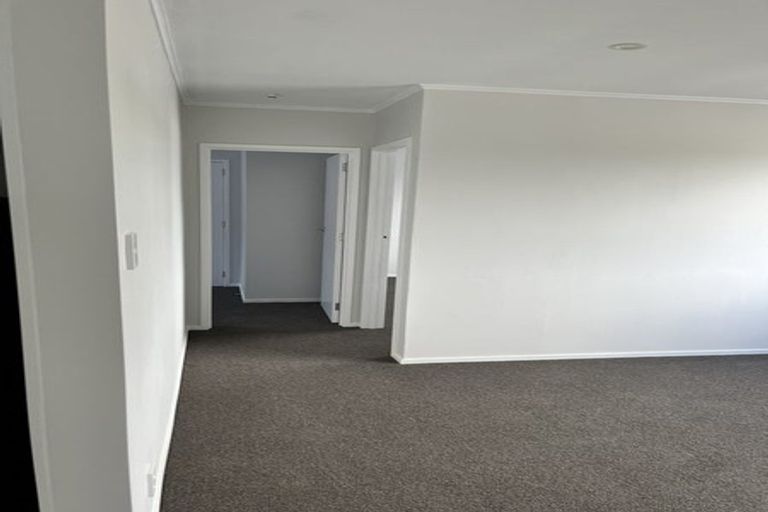 Photo of property in 64a Clayburn Road, Glen Eden, Auckland, 0602