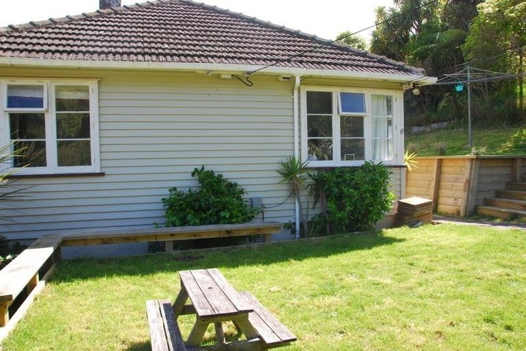 Photo of property in 11 Warwick Street, Wilton, Wellington, 6012