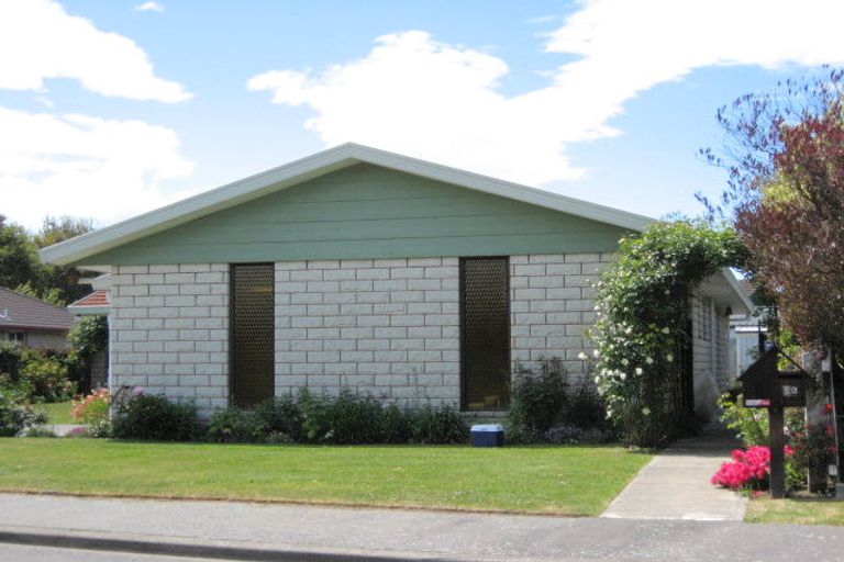 Photo of property in 12 Holcroft Court, Rangiora, 7400