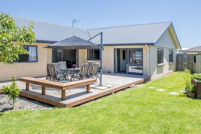 Photo of property in 6 Karlos Lane, Levin, 5510