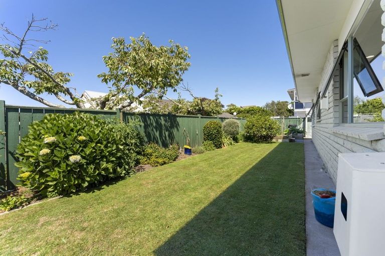 Photo of property in 79 Barrett Street, Westown, New Plymouth, 4310