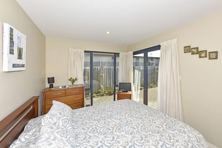 Photo of property in 12b Grassmere Street, Papanui, Christchurch, 8052