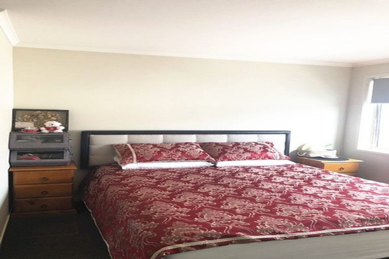 Photo of property in 28 Akeake Lane, Manurewa, Auckland, 2102