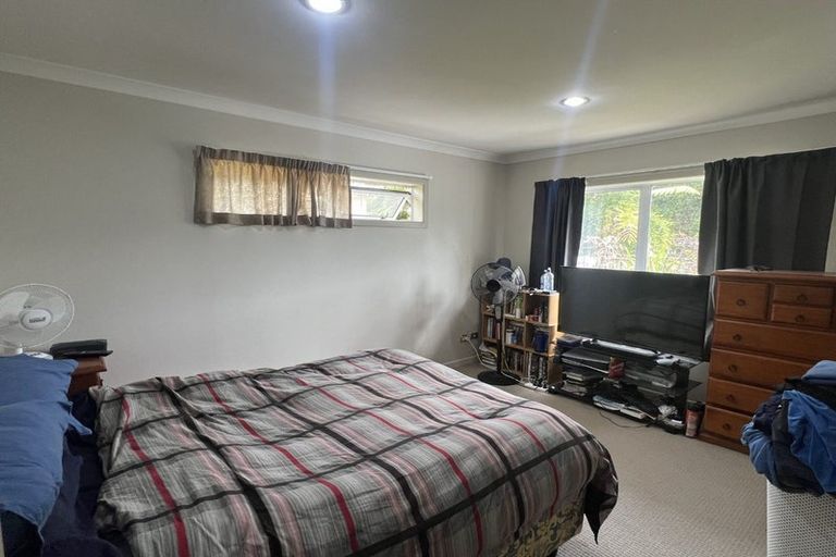 Photo of property in 111a Triangle Road, Massey, Auckland, 0614