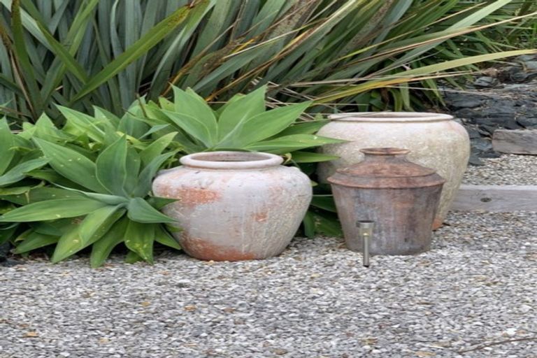 Photo of property in 17 Maori Hut Road, Red Beach, 0932