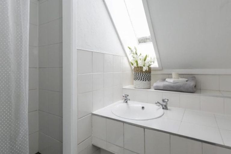 Photo of property in 11 Shortland Place, Havelock North, 4130