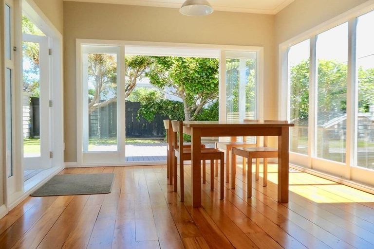 Photo of property in 72 Cashmere Avenue, Khandallah, Wellington, 6035