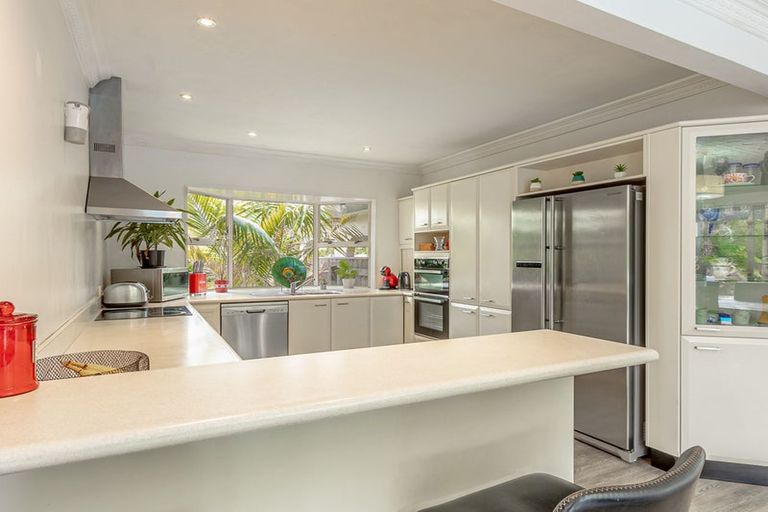 Photo of property in 103 Hillcrest Road, Raumati Beach, Paraparaumu, 5032