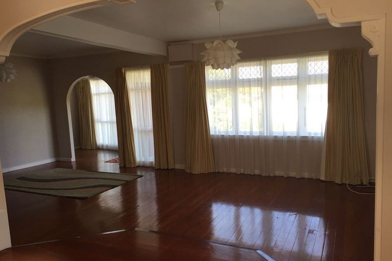 Photo of property in 7 Crofton Road, Ngaio, Wellington, 6035