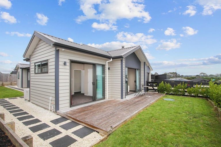 Photo of property in 13 Okohaka Avenue, Glenbrook, Waiuku, 2681