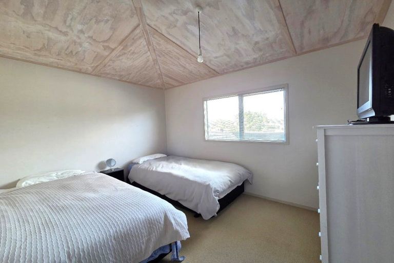 Photo of property in 102 Sands Crescent, Matarangi, Whitianga, 3592