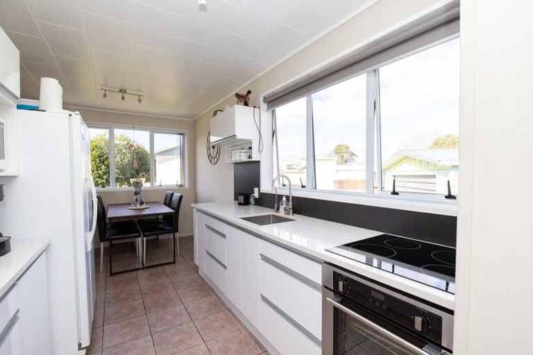 Photo of property in 41 Mahana Road, Ngatea, 3503