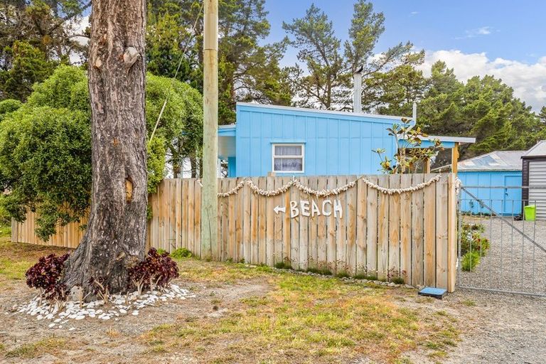 Photo of property in 19 South Crescent, Amberley, 7481