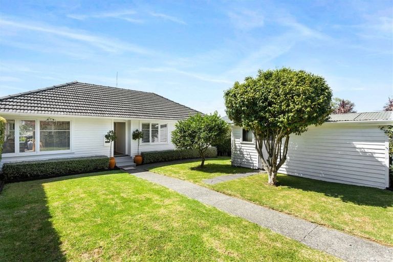 Photo of property in 11 Carina Crescent, Torbay, Auckland, 0630