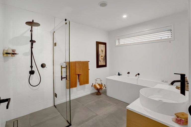 Photo of property in 26 Mercade Close, Stratford, 4332