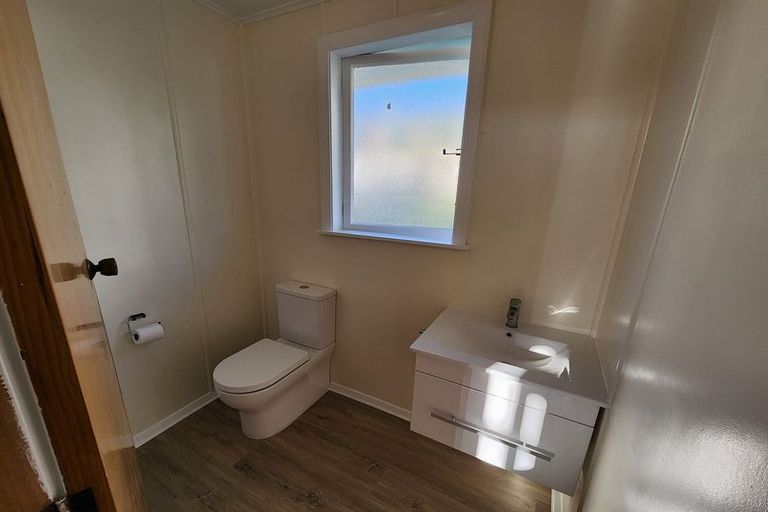 Photo of property in 66-68 Waihora Crescent, Waitangirua, Porirua, 5024