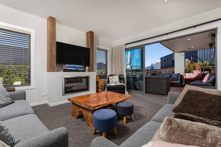 Photo of property in 15 Landsborough Lane, Wanaka, 9305