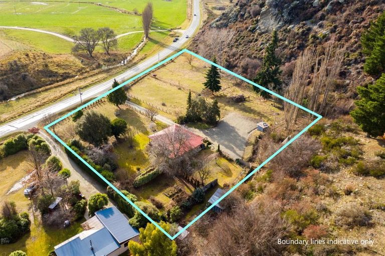 Photo of property in 3749 Luggate-cromwell Road, Luggate, Cromwell, 9383