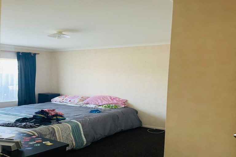 Photo of property in 62 Sandwick Drive, Weymouth, Auckland, 2103
