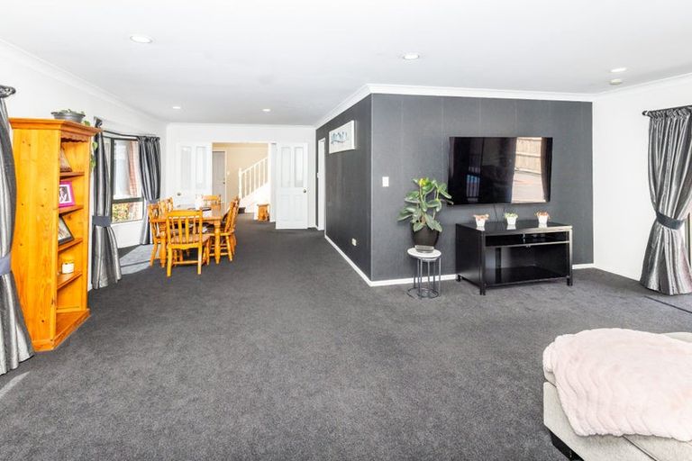 Photo of property in 11 Sovereign Place, Rototuna North, Hamilton, 3210