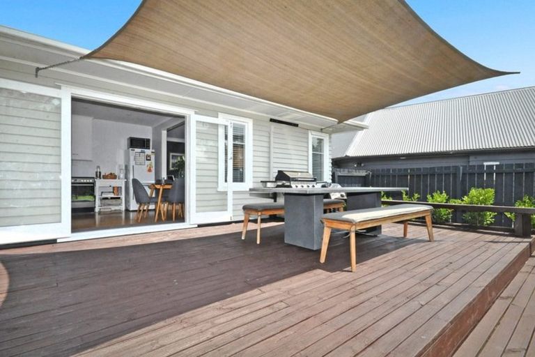 Photo of property in 41b Wallace Road, Mangere Bridge, Auckland, 2022