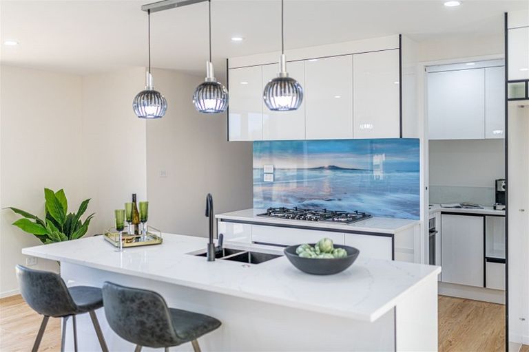 Photo of property in 1 Shibata Rise, Ranui, Auckland, 0612