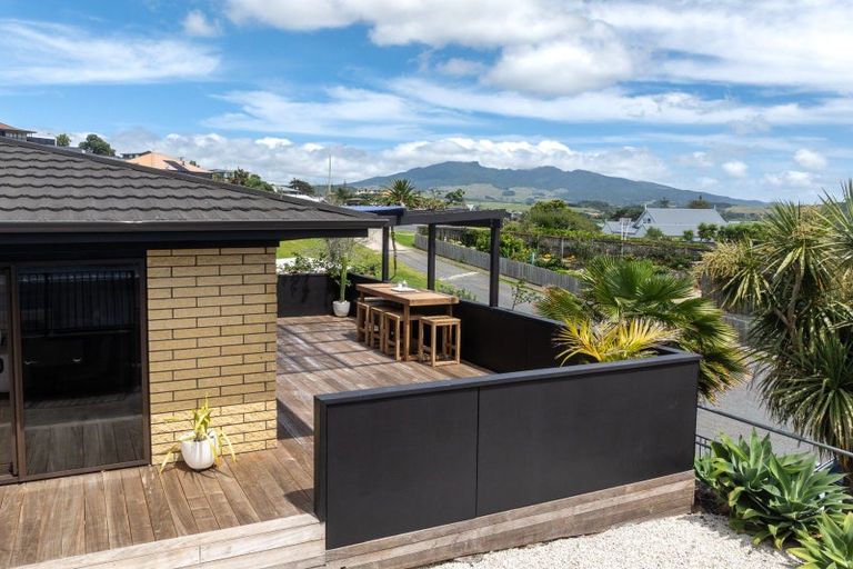 Photo of property in 10c Long Street, Raglan, 3225