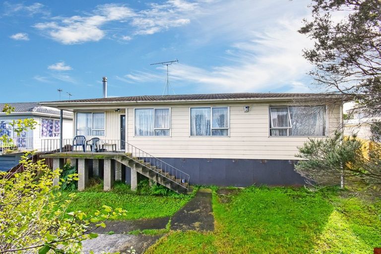 Photo of property in 110 Hyperion Drive, Randwick Park, Auckland, 2105