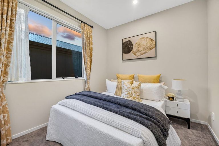 Photo of property in 37 Puwha Street, Massey, Auckland, 0614
