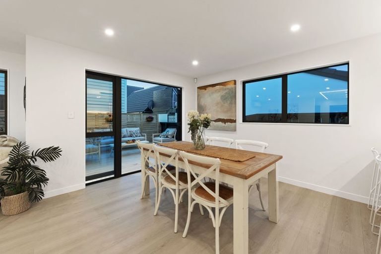 Photo of property in 42c Takutai Avenue, Half Moon Bay, Auckland, 2012