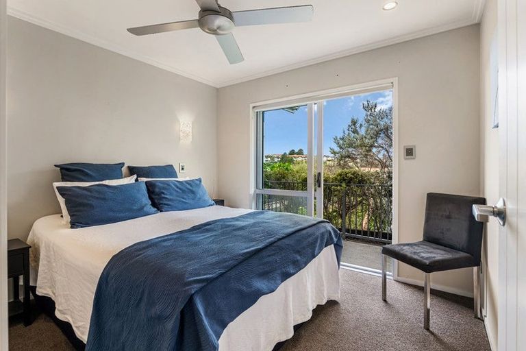 Photo of property in 2 Bella Vista Drive, Gulf Harbour, Whangaparaoa, 0930