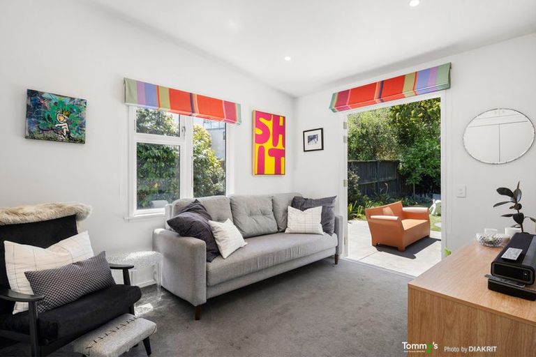 Photo of property in 42 Lohia Street, Khandallah, Wellington, 6035