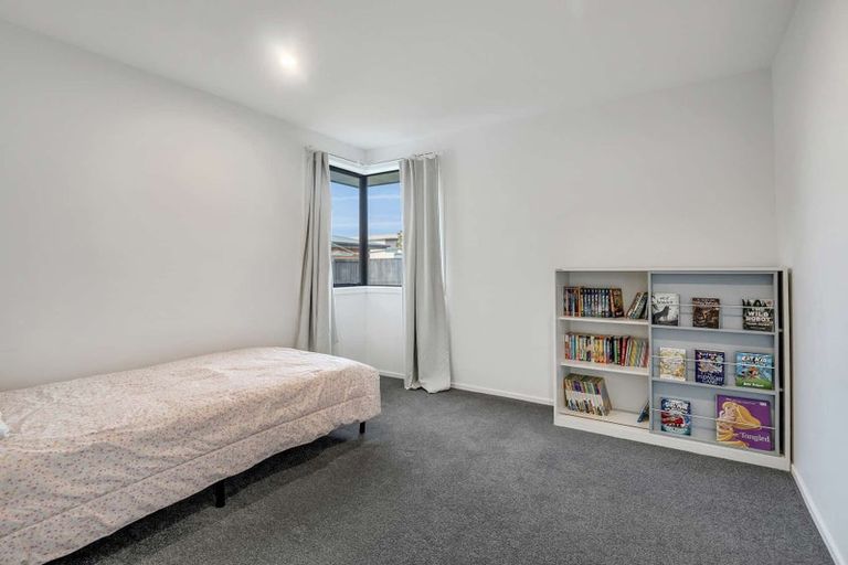 Photo of property in 80 Shillingford Boulevard, Rolleston, 7615