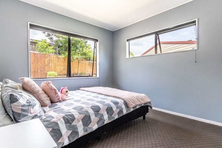 Photo of property in 23 Hookway Grove, Paraparaumu, 5032