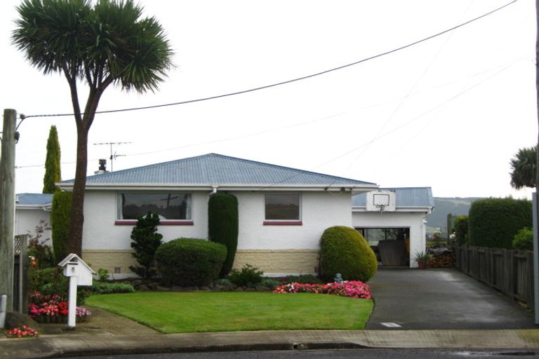 Photo of property in 8 Esk Place, Mosgiel, 9024
