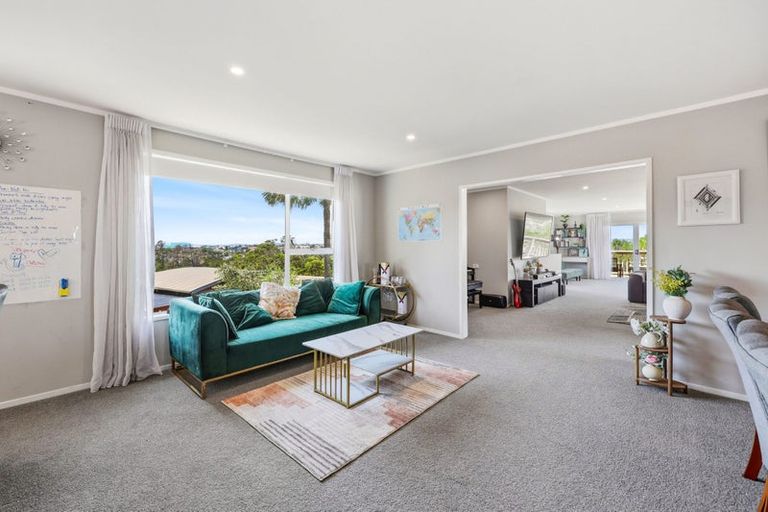 Photo of property in 54 Chorley Avenue, Massey, Auckland, 0614