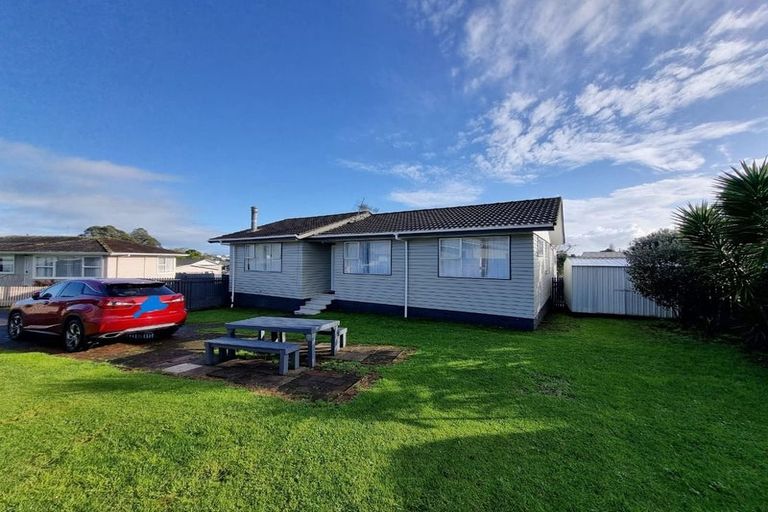 Photo of property in 52 Hobart Crescent, Wattle Downs, Auckland, 2103