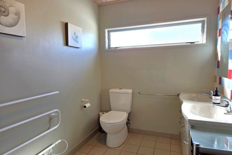 Photo of property in 102 Sands Crescent, Matarangi, Whitianga, 3592