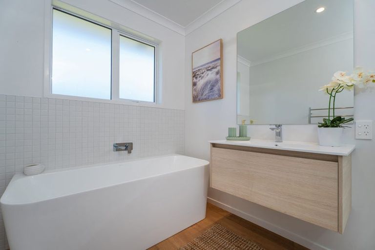 Photo of property in 43 Longreach Drive, Cooks Beach, Whitianga, 3591