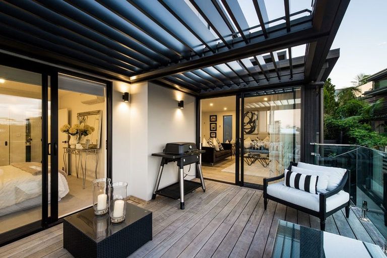 Photo of property in 18a Marama Street, Castor Bay, Auckland, 0620